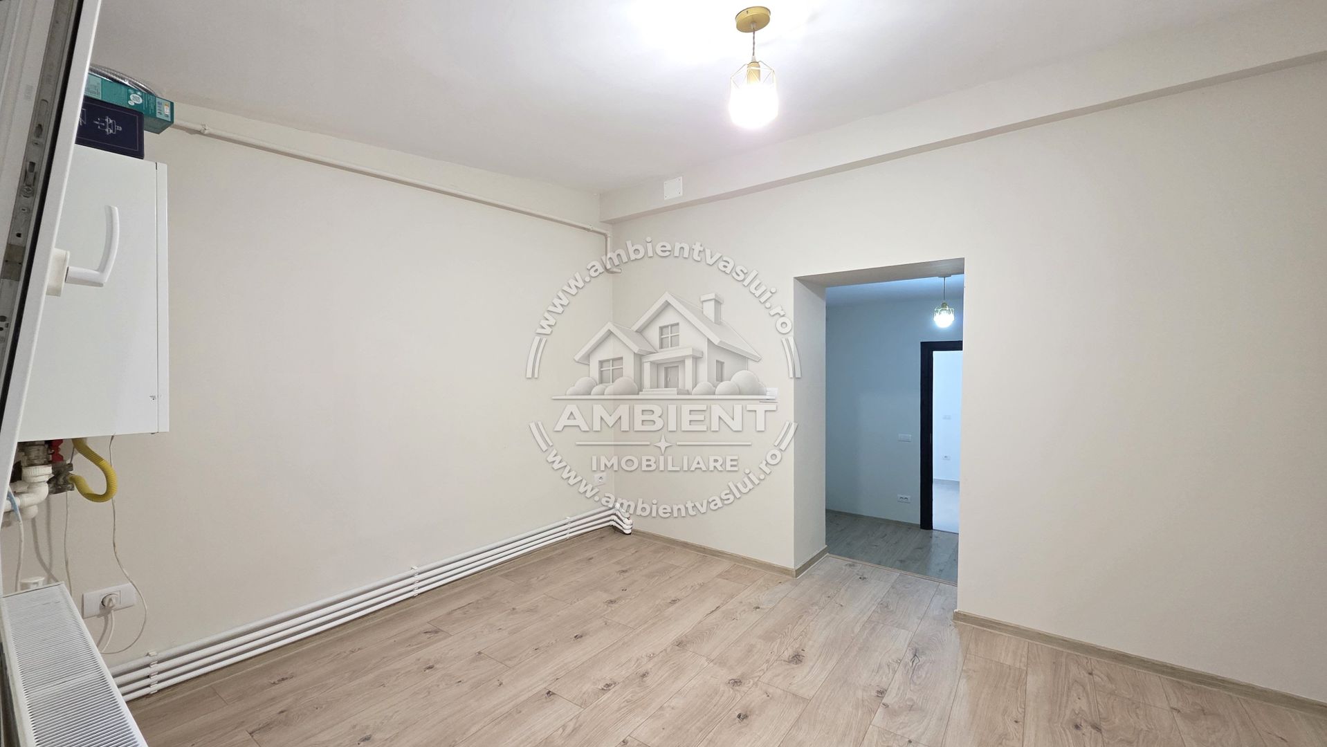 Apartament cu 2 camere, parter, renovat total, VASLUI - zona PROCOPIU; - Poză 3