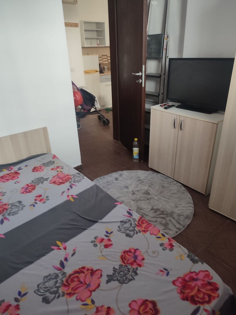 Închiriez apartament 2 camere ,Str Tineretului - Poză 5