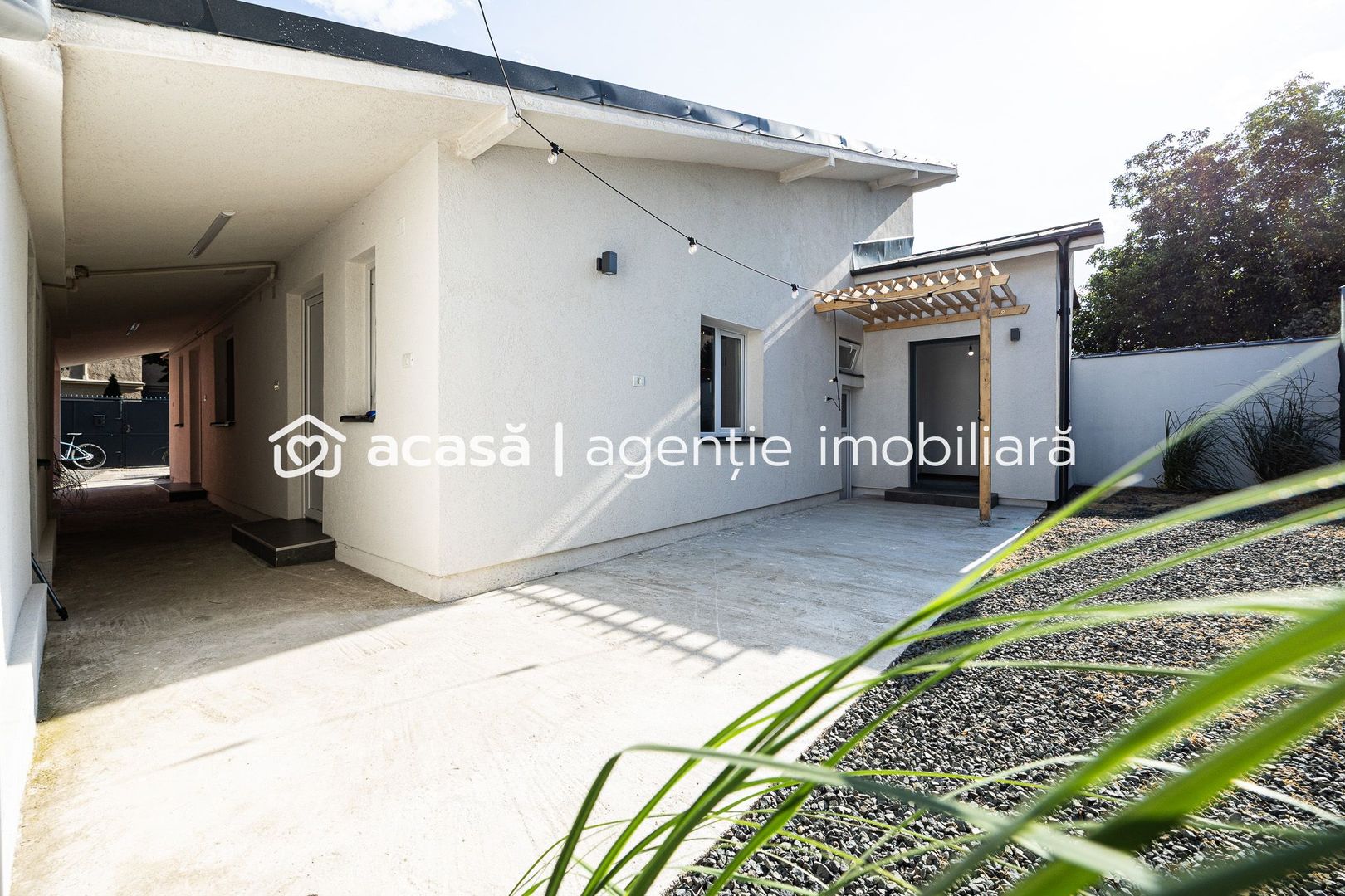 Casă la preț de apartament! Posibilități multiple - 0% comision - Poză 1