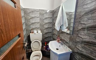 Apartament 4 camere, 2 bai,pretabil pt. birouri, zona ultracentrala - Poză 3