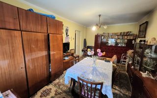 De vanzare apartament 2 camere, parter, zona Cetate - Poză 2