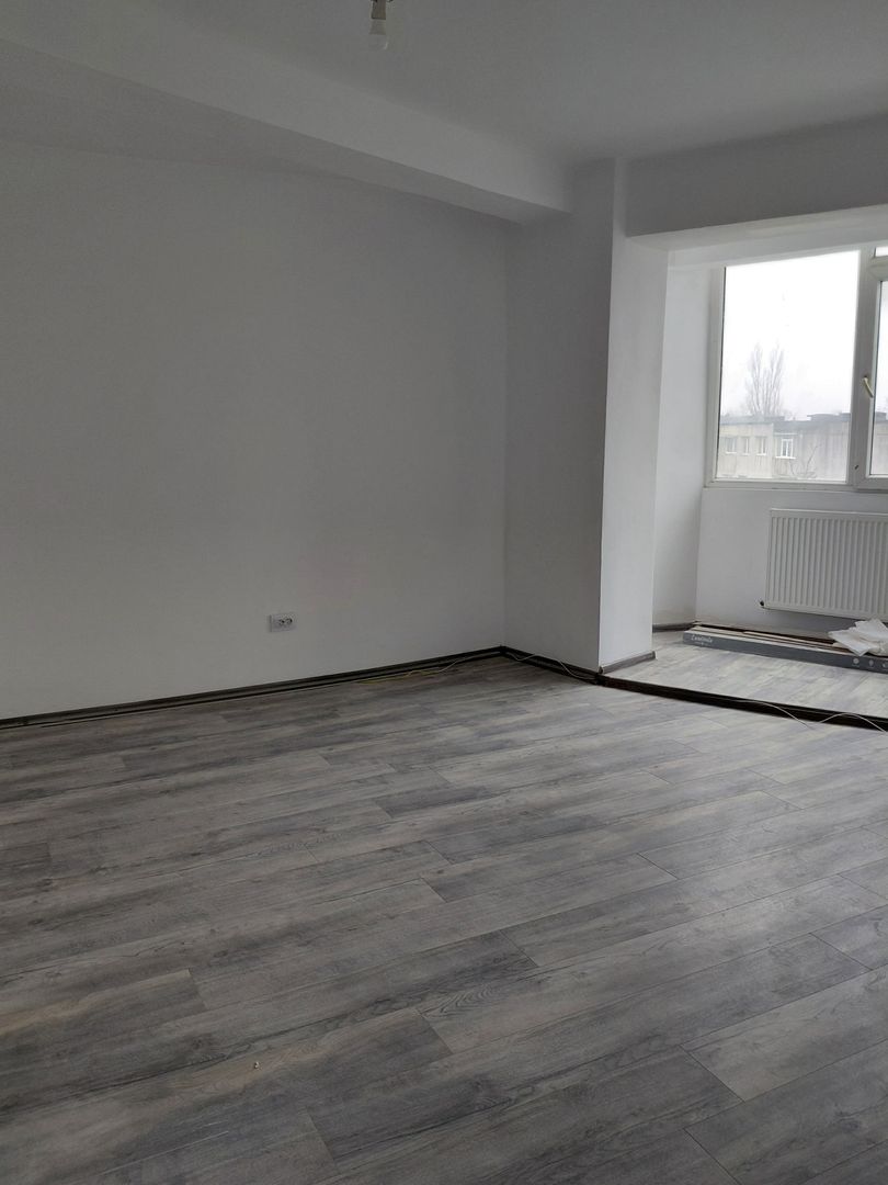 🏡 Apartament 2 camere  dec | Micro 13 | Etaj 4/5 | 55 mp totali ,liber - Poză 2