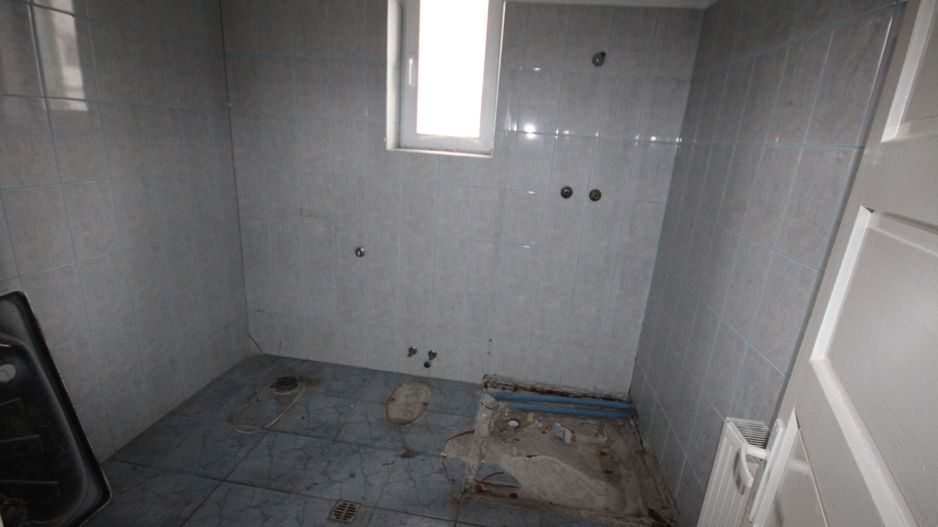 Imobil  cu destinatie mixta - Poză 35