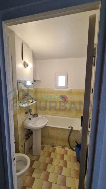 Apartament decomandat 2 camere, 45 mp, cartier Galata, etaj 3/4, Iași – de închiriat - Poză 2