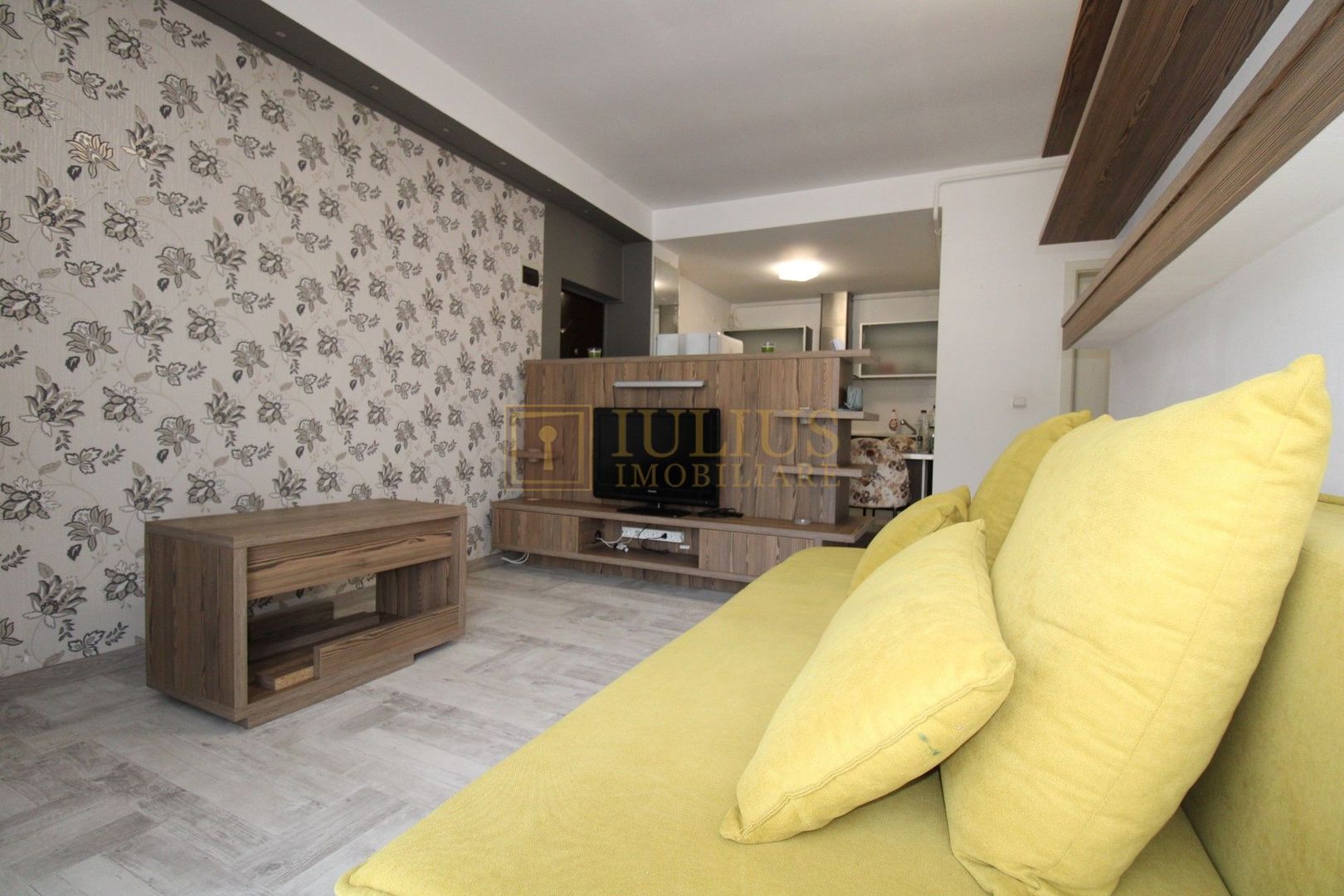 Studio; dormitor + sufragerie, langa IQ Hotel - zona de sud. - Poză 6