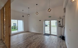 Spațiu de birou cu terasa de 80 mp de vânzare în Șelimbăr . - Poză 3