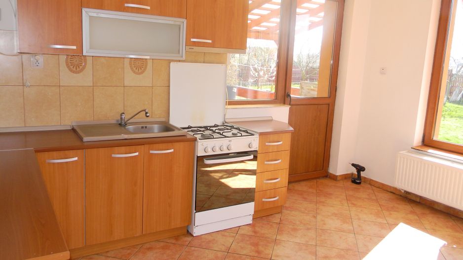 Vila mobilata si teren 1200mpBrasov-Harman - Poză 8