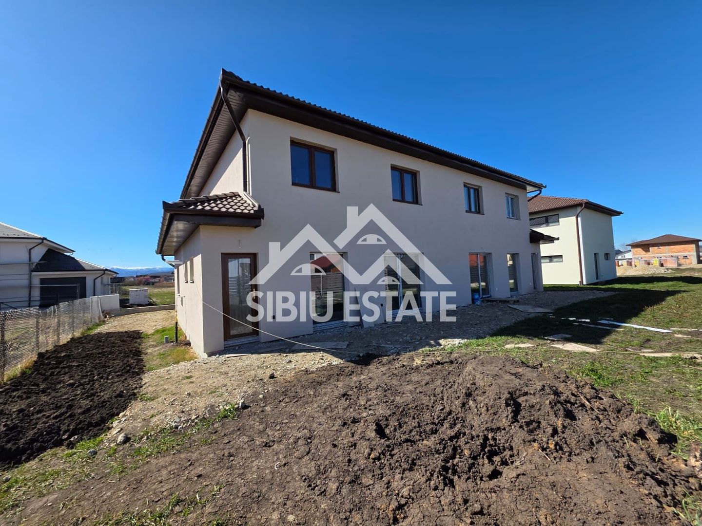 Duplex 5 camere ,super pret, Sura Mica ,Sibiu - Poză 6