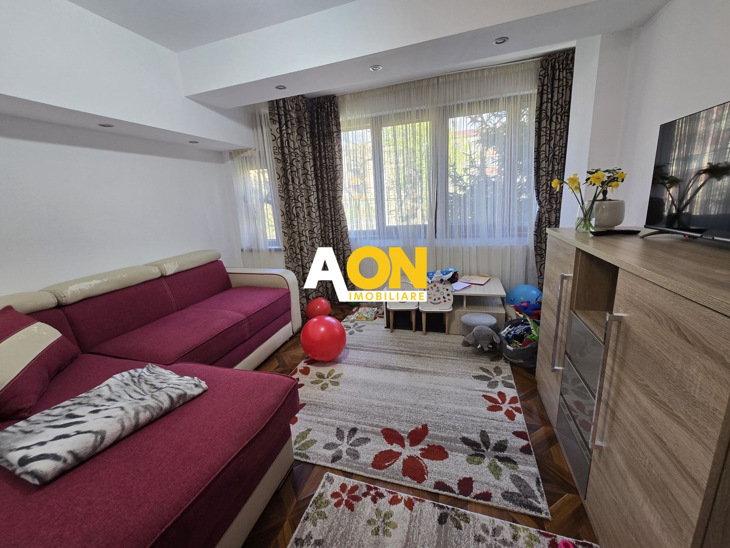 Apartament 2 Camere, Etaj 1, Zona Cetate, Complet Renovat si Utilat - Poză 9