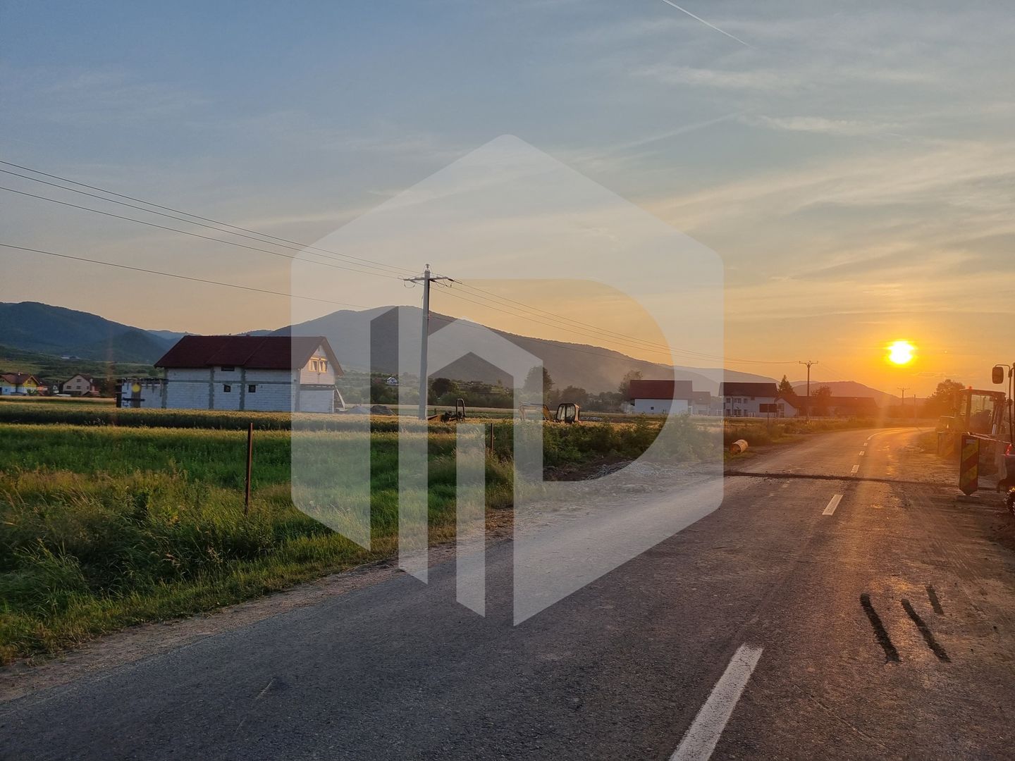 Teren Gura Râului-Orlat-1782 MP-2 fronturi-Utilitatile la 30 ml - Poză 4