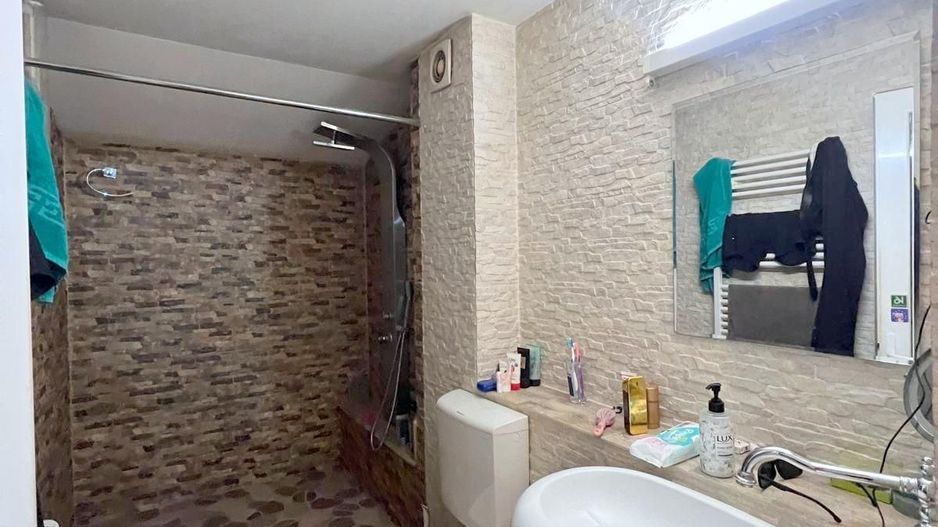 Teren 500 mp cu două clădiri Sisesti-Vatra Noua - Poză 12