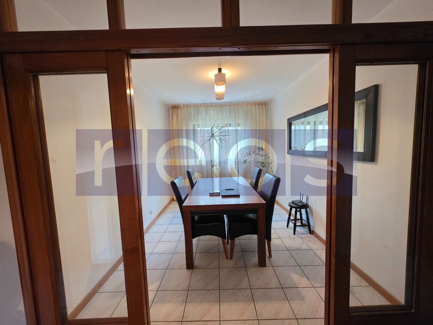 VANZARE 4 CAMERE DECOMANDAT -CRANGASI - Poză 2