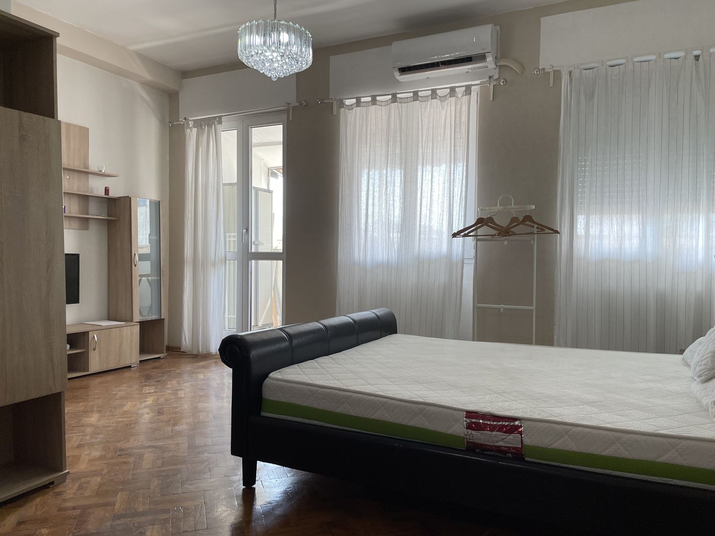 Apartament Calea Victoriei nr 208, risc 1, vedere stradala. - Poză 3