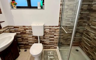 Casă individuală cu 5 camere și curte proprie - în Cisnădioara - Poză 14