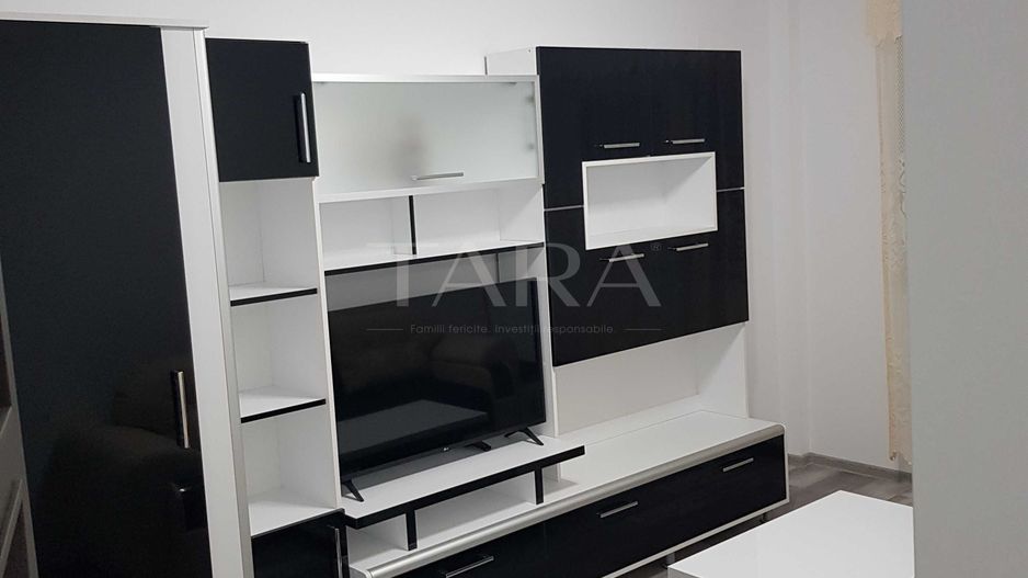 Apartament cu 3 camere in Zona Florilor. - Poză 1