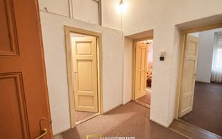 Apartament ultracentral de vânzare - 4 boxe incluse + acoperiș nou - Poză 4
