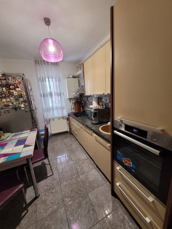 Vanzare apartament 2 camere Aparatorii Patriei Comision 0% - Poză 1