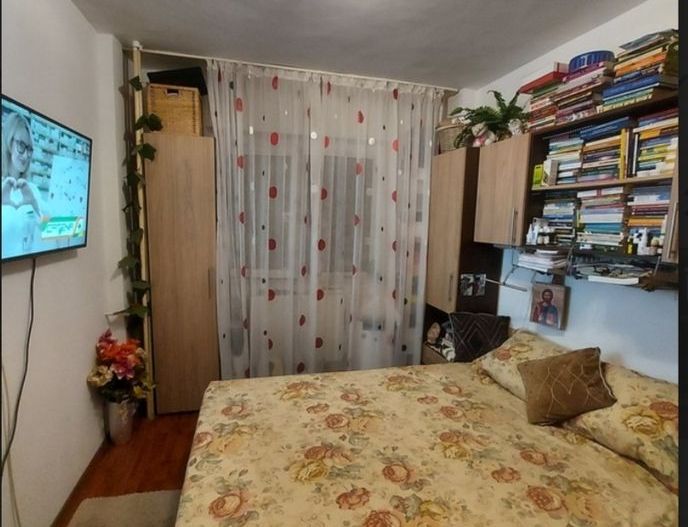 Apartament 3 camere, etaj 7, panoramic, boxă, zona Sebastian - Poză 2