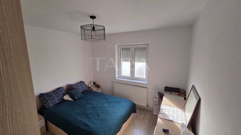 Apartament cu 2 camere decomandate, renovat, balcon închis, Gruia. - Poză 4