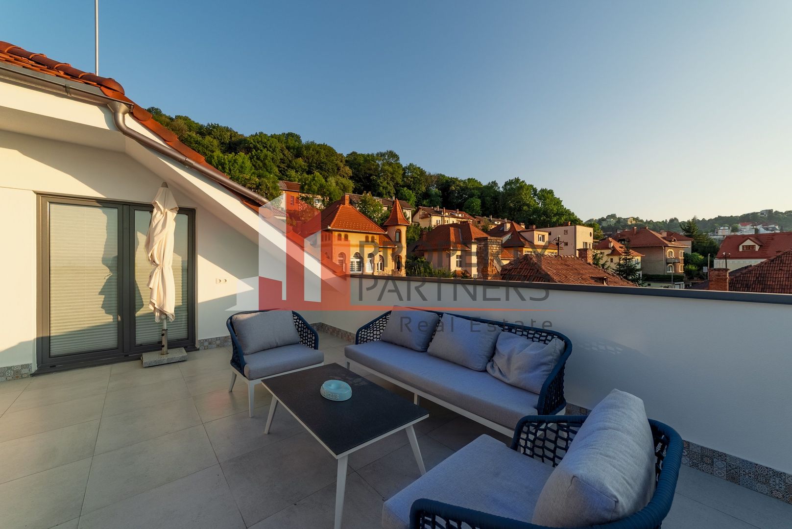 Apartament Duplex Elegant cu Terasă Panoramică – Dealul Cetății, Brașov - Poză 1