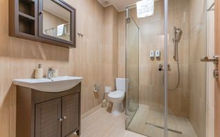 Pensiune Râșnov, 13 camere plus locuință proprietar, zonă Cetate - Poză 21