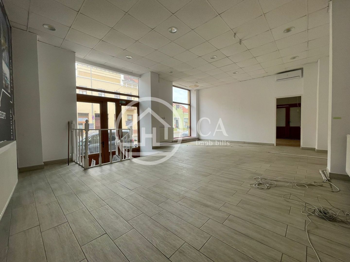 Spatiu comercial de inchiriat in zona Ultracentral, Oradea - Poză 1