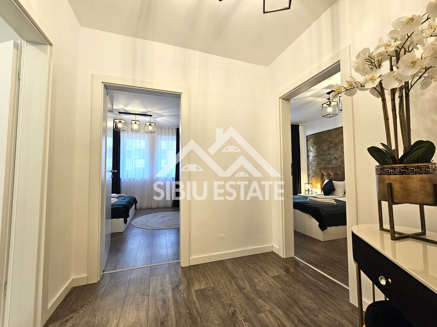 Apartament 3 camere, 2 bai Sibiu, dotat complet - Poză 3