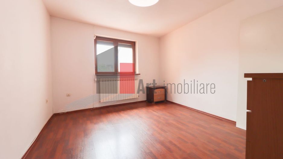 Vila "VARDA" , 200 MP utili, teren 160 mp - Poză 8