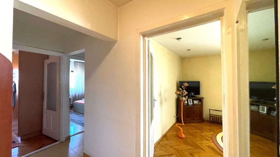 Apartament zona Soarelui - 3 camere - etaj 3 - Poză 7