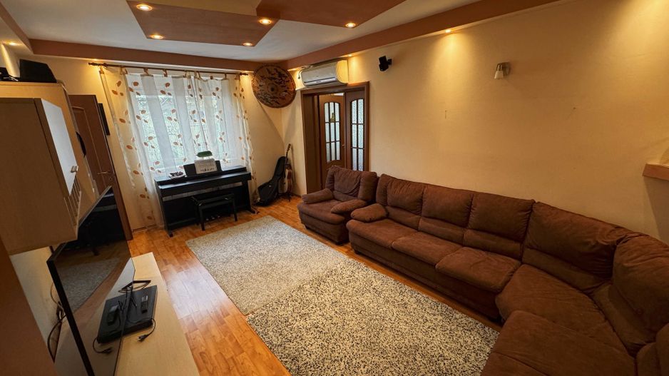 APARTAMENT 3 CAMERE | RENOVAT | FLOREASCA COMPOZITORII - Poză 1