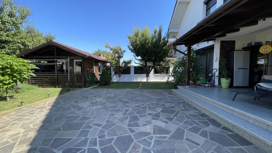 Locuinta eleganta cu finisaje premium - Poză 29