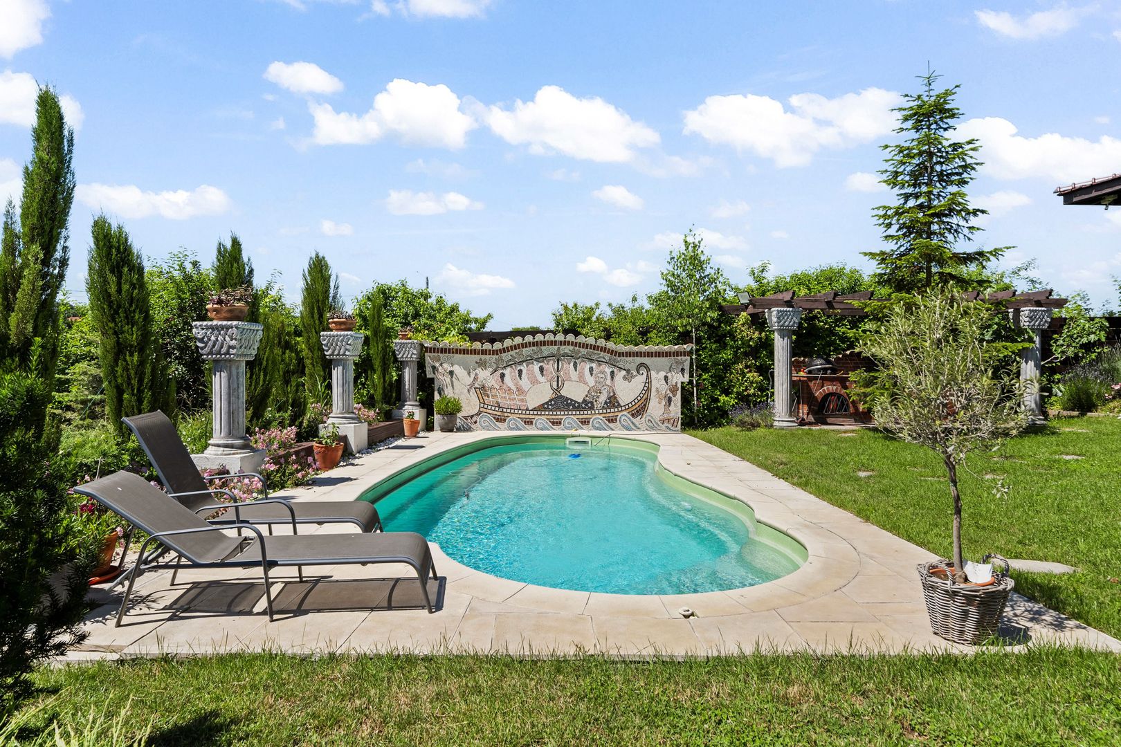 Oportunitate Rară: Vilă pe Lac | 1.898 mp Teren | Piscină - Poză 3