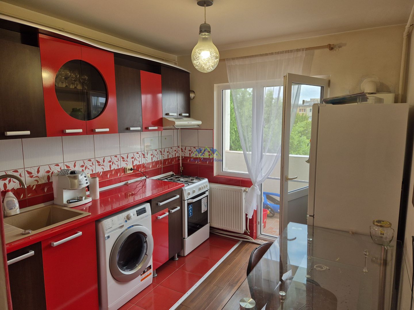 Vand apart. 3 camere, 2 bai, 2 balcoane, mobilat, M3, et 3, st-56mp! - Poză 2