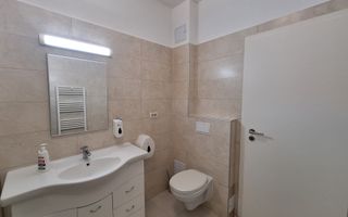 Apartament cu 3 camere, curte si loc de parcare Str. Lunga - Poză 7