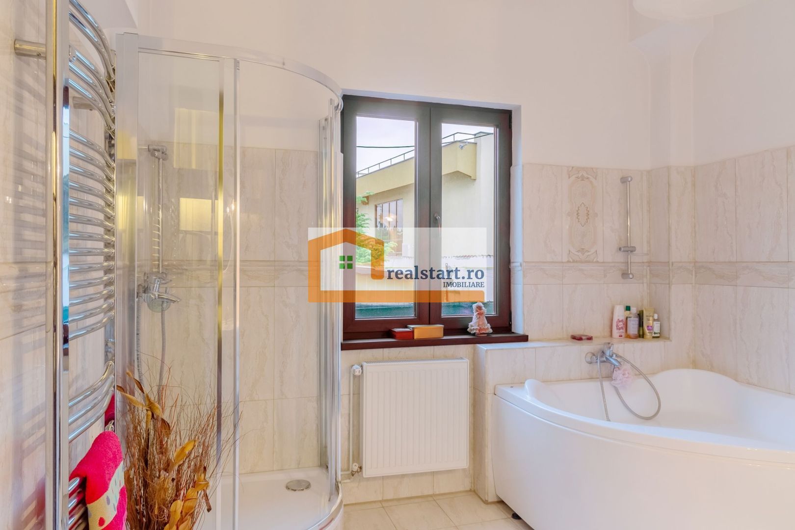 Ideal Investment, 1400 sqm land, mixt buildings, near parks and subway - Poză 20