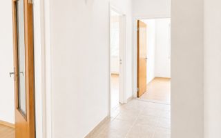 Apartament de 3 camere, decomandat, zona Politehnica - Poză 6
