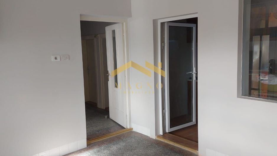 Casa de vanzare in Vladimirescu in zona primariei. - Poză 18