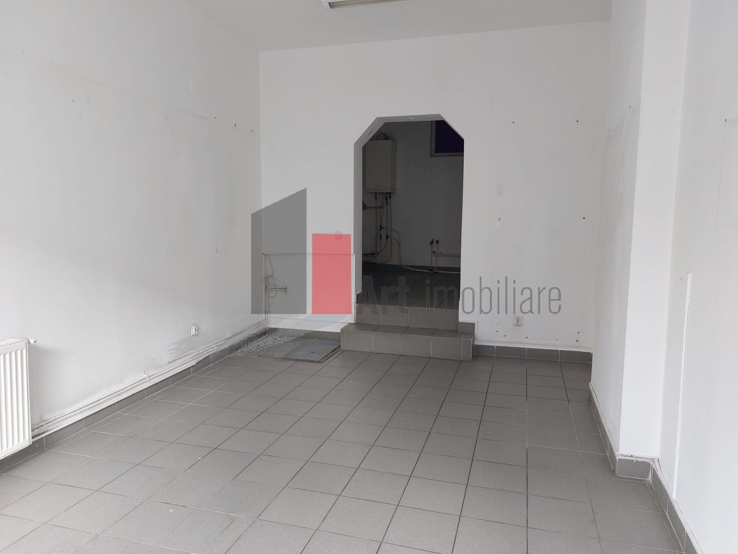 Spatiu Tineretului, stradal, vitrina, 42 mp - Poză 1