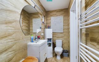 Apartament cu 2 camere la curte , renovat recent - Poză 11