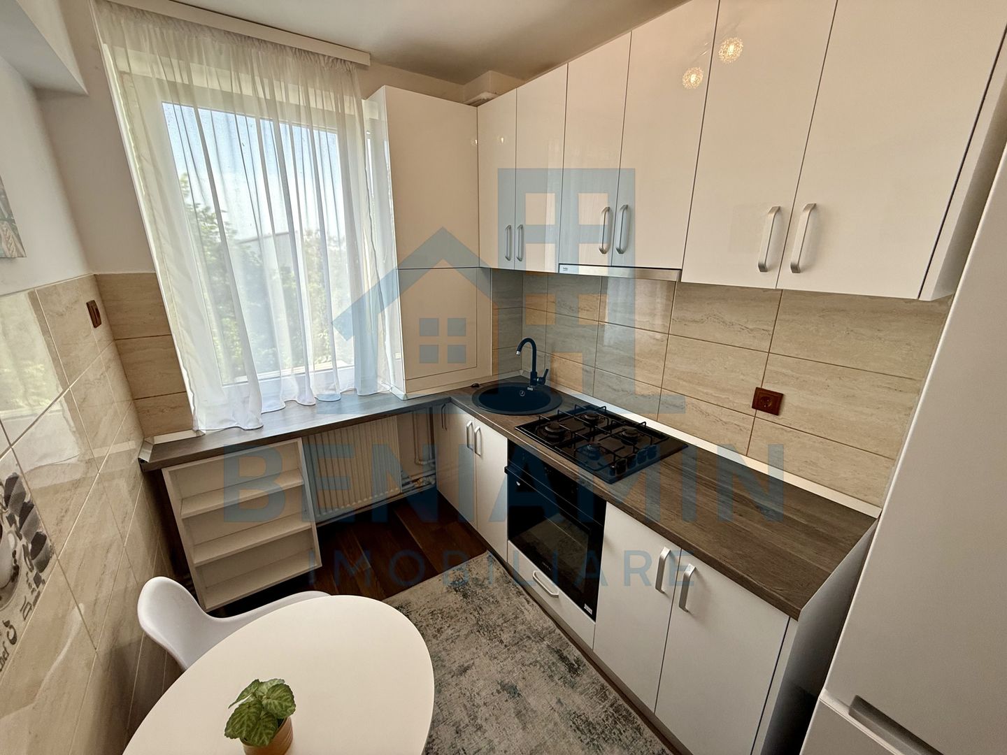 2 Camere - Etaj 3 - Centrala Proprie - AC - Mobilat - Utilat - Centru - Poză 6
