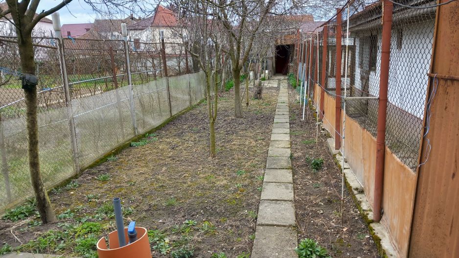 BRASADAS vinde casa 2 cam cu etaj 6 ari zona Bercu Rosu. - Poză 16