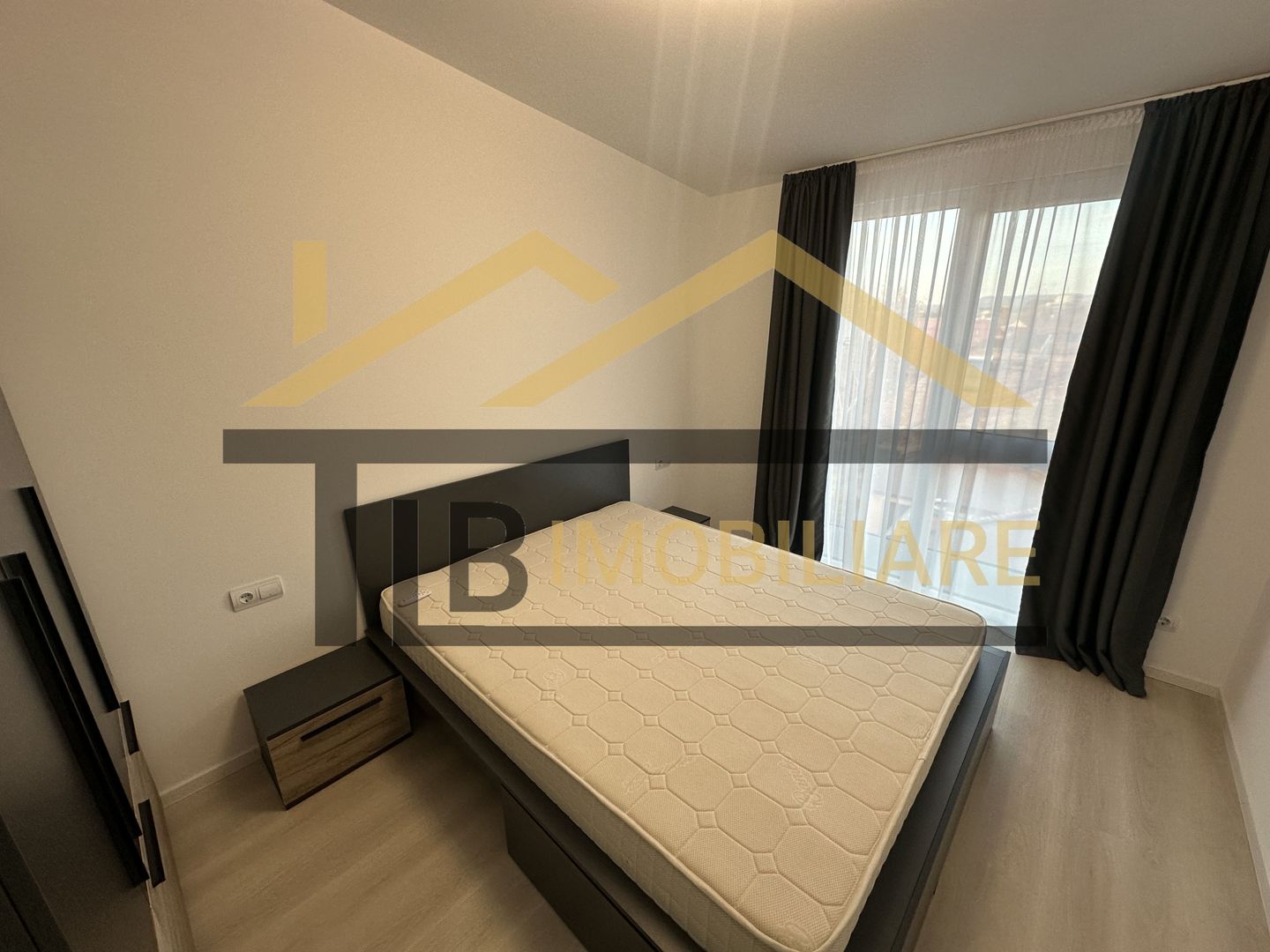 Apartament de 4 camere, 100mp, parcare, Zona Centrala - Poză 6