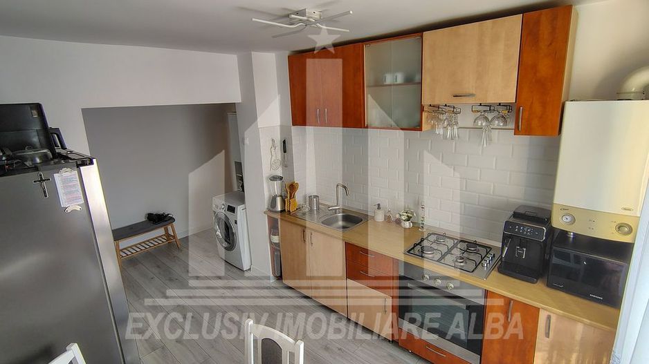 Apartament cu 2 camere decomandate, 2 bai, etaj intermediar, Ampoi 1 - Poză 3