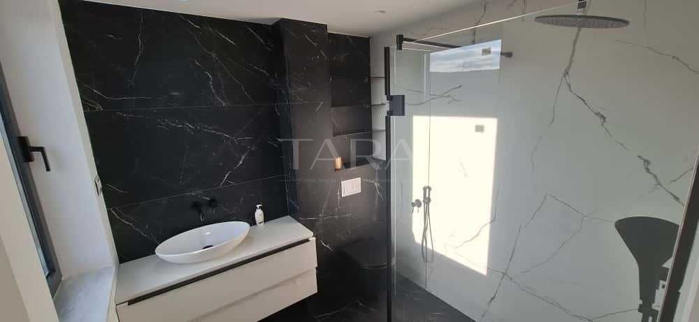 Apartament luxos cu 3 camere pe două niveluri, în Buna Ziua. - Poză 7