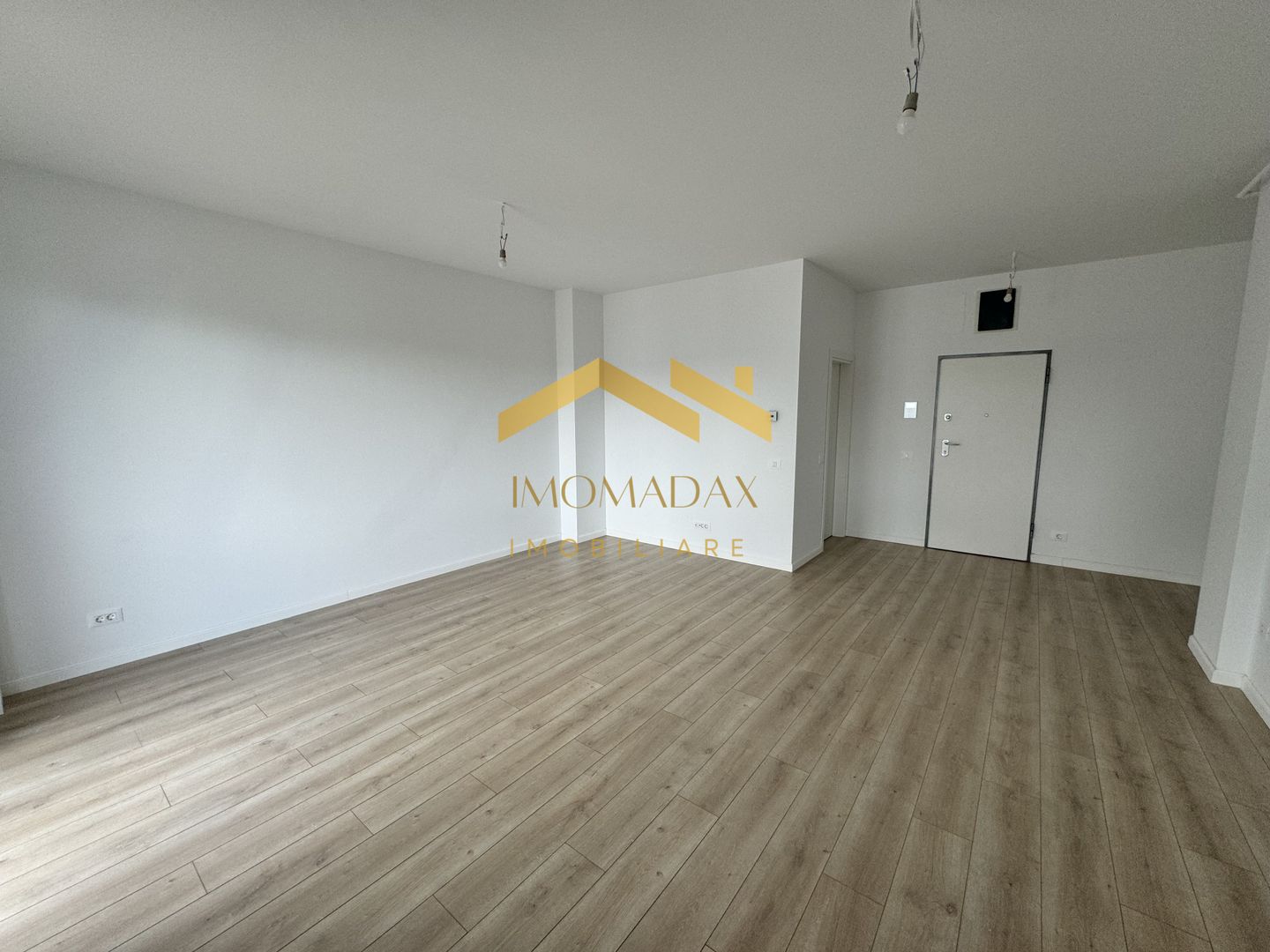 Aradului/Torontalului-3 Camere-Centrala Proprie - Poză 1