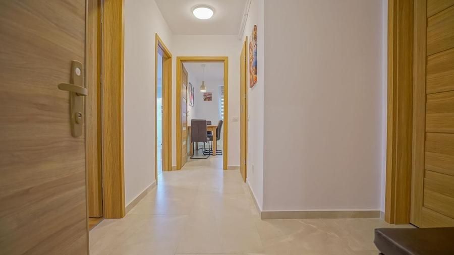 Apartament 2 camere, Urban Coresi , Premium ,Terasa MARE - Poză 6