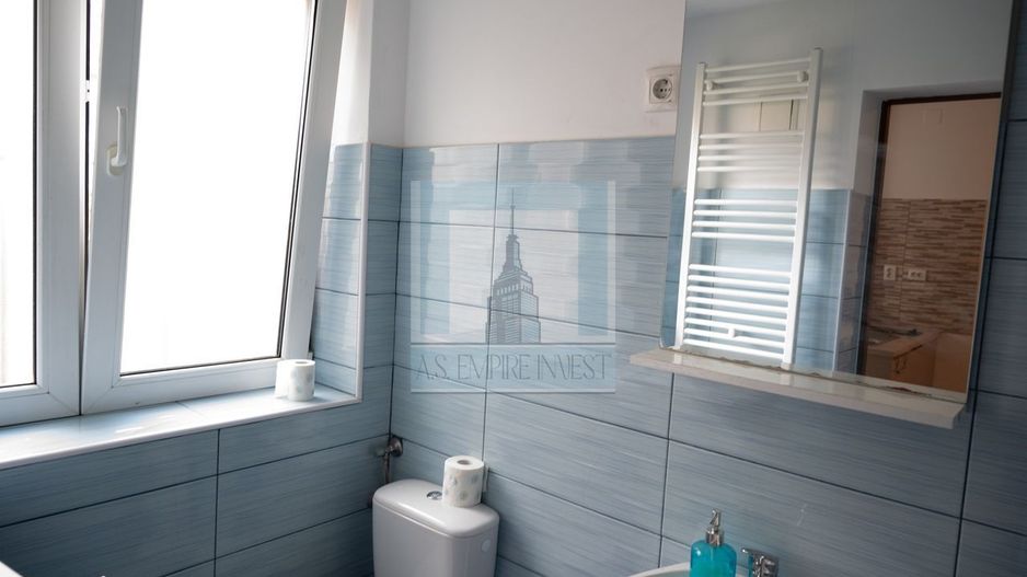 Apartament elegant în zona centrală, cu curte și intrare individuală - Poză 13