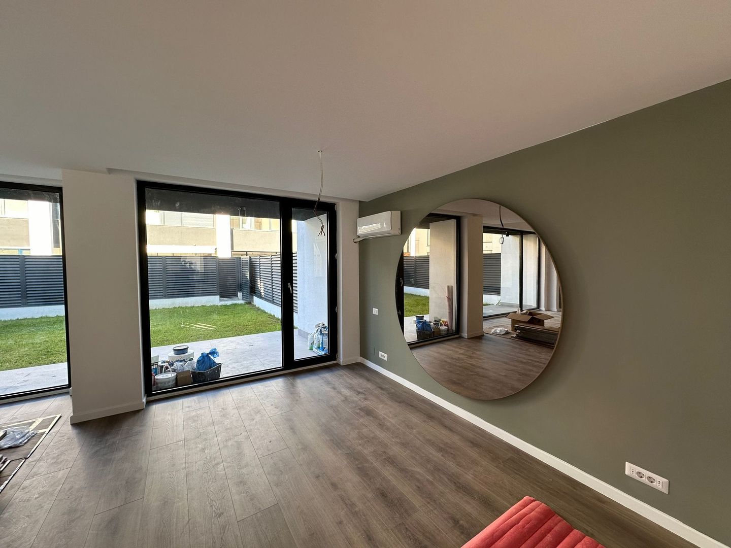 Vila lux  nemobilata cu 5 camere de inchiriat i - Poză 10
