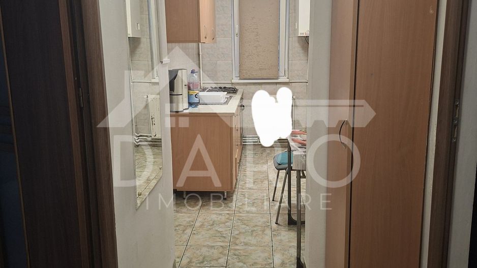 Vând apartament 3 camere - Poză 5