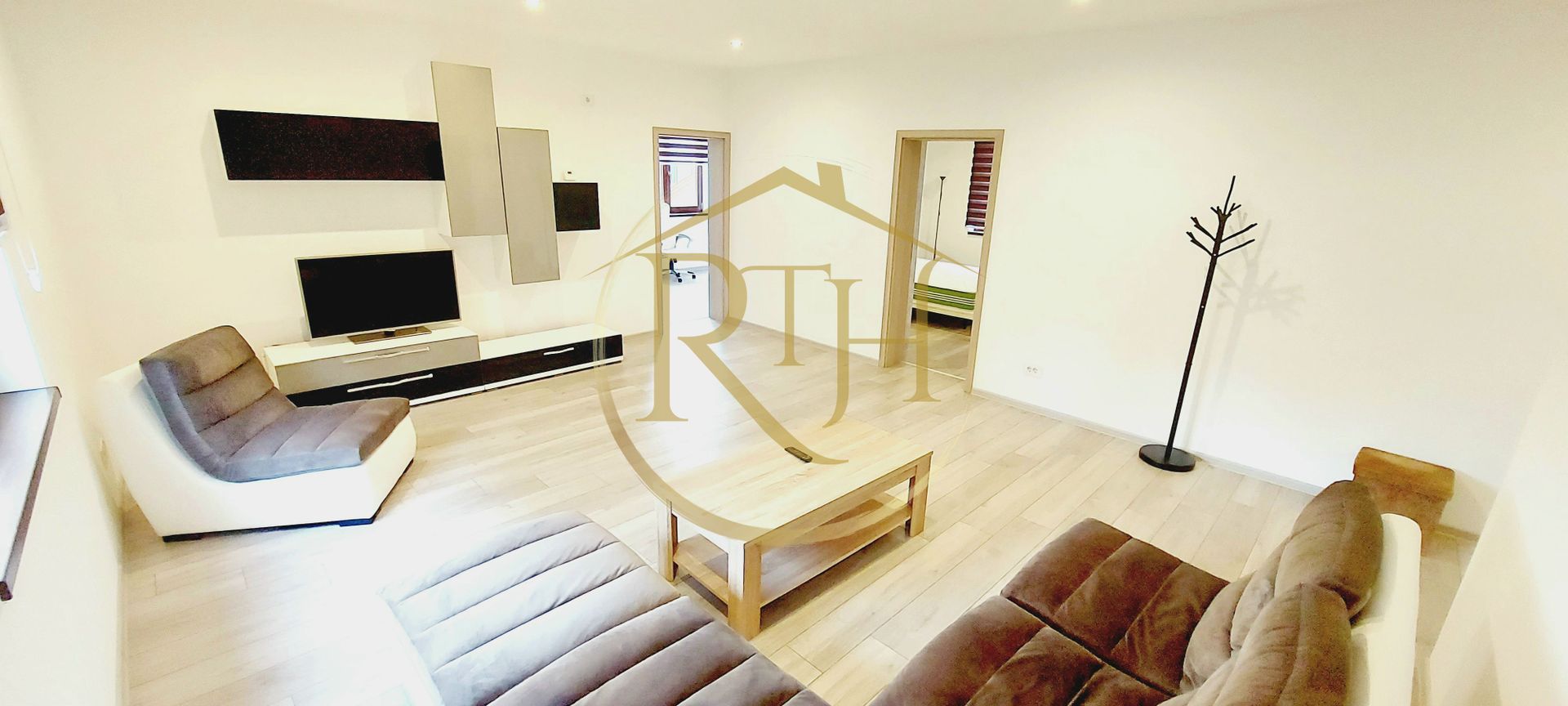 Oferim spre inchiriere apartament spatios, 3 camere, Bloc Nou, Braytim - Poză 1